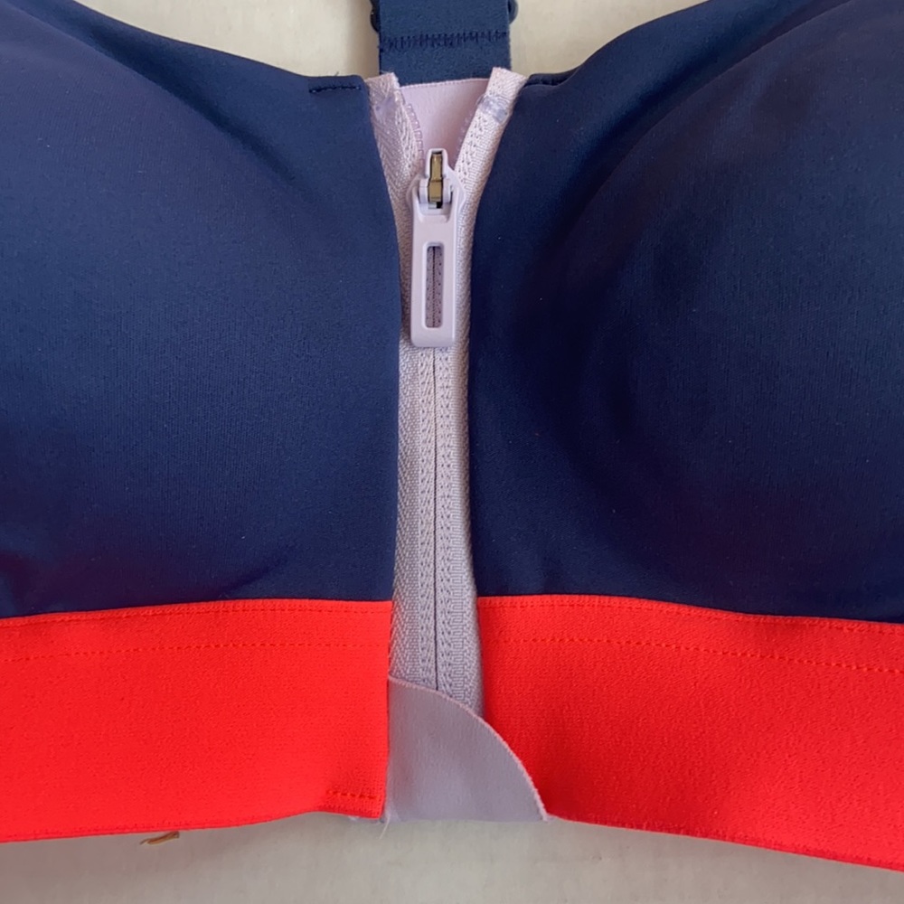 NWT ADIDAS Ladies Size 32A Bathing Suit Top Only. No Bottoms. Machine Wash. - Picture 2 of 8